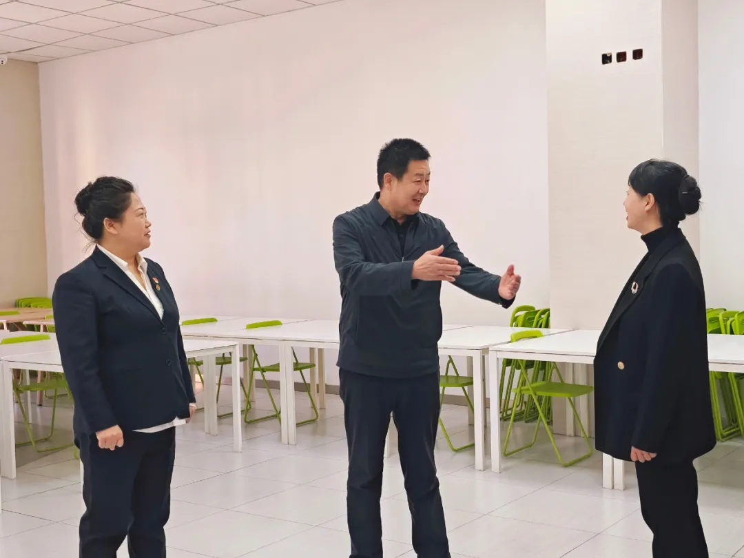 ��(j��)��������܊����(w��)���{(di��o)���f(w��n)�AУ